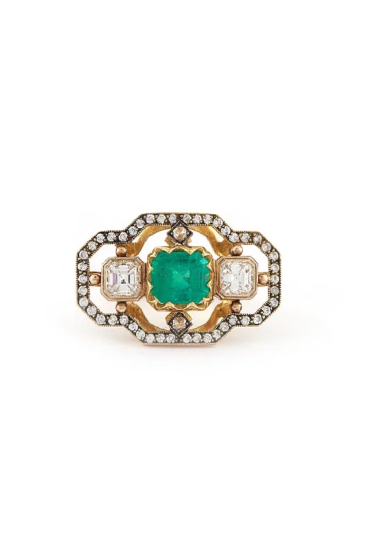 Rings with tiger eye for warm tones -Colombian Emerald Diamond Ring