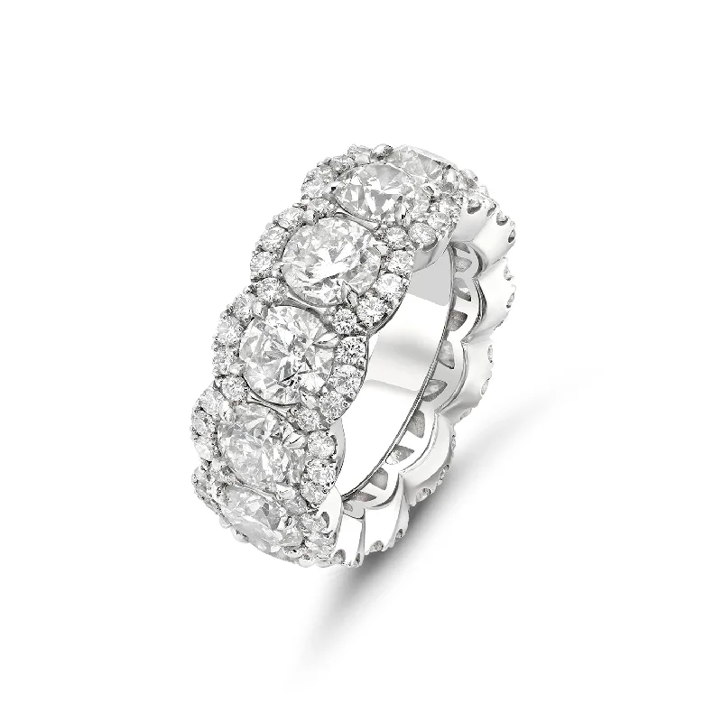 Rings with knot motifs for symbolic love -Diamond Eternity Band