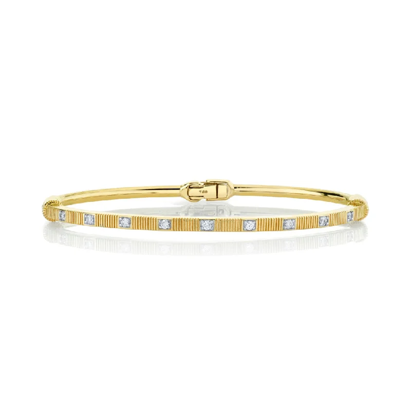 Classic bangle bracelets with clean lines for an elegant and versatile accessory-18k Yellow Gold Strie Bangle