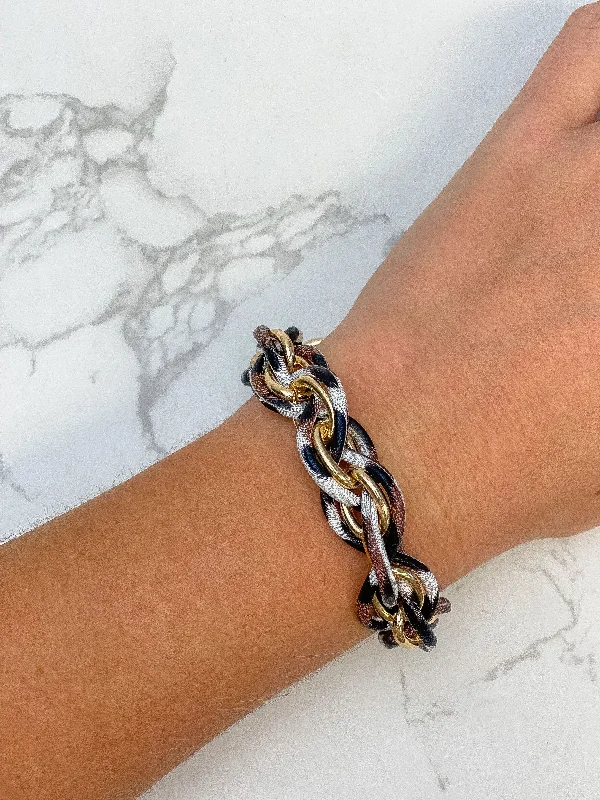 Best bangle bracelets with adjustable sizes for a comfortable and perfect fit-Black & White Marbled Gold Chain Link Bracelet