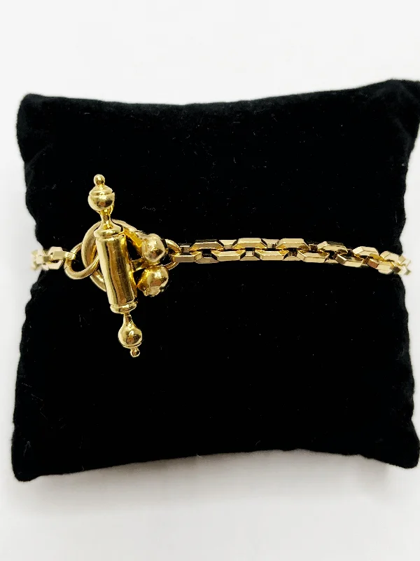 Best bangle bracelets for women with elegant gold designs for every occasion-Bracelet - Vintage Anchor Chain Bracelet