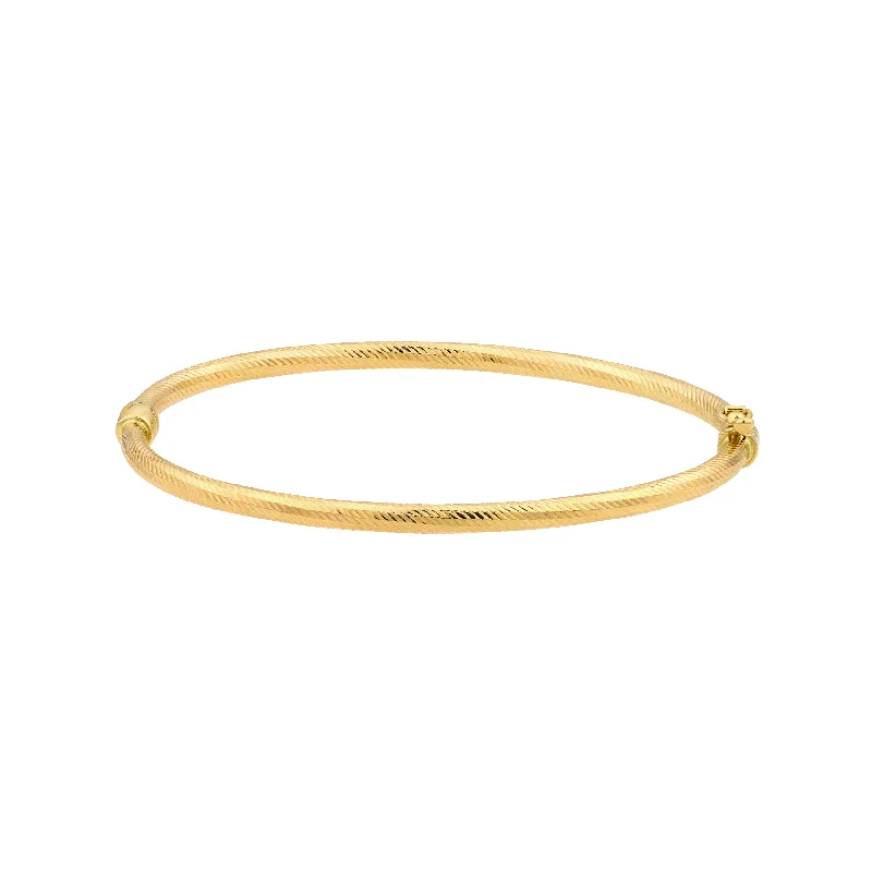 Vintage-inspired bangle bracelets with antique finishes for a retro, nostalgic style-Gold Linear Pattern Bangle