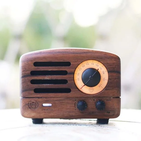 Best necklaces and pendants with glowing moonstone for an ethereal glow-Retro Mini Radio / Bluetooth Speaker