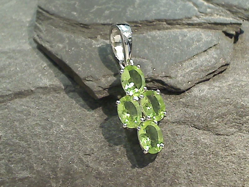 Necklaces and pendants with clear quartz for a pure and radiant look-Peridot, Sterling Silver Small Pendant