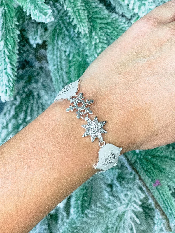 Lightweight bangle bracelets with subtle shimmer for an understated yet elegant look-Snowflake Enamel Magnetic Bracelet