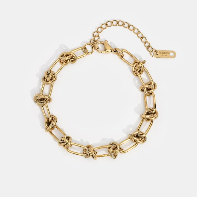 Art deco bangle bracelets with bold lines and shapes for a vintage-inspired flair-Zoey Chain Link Bracelet